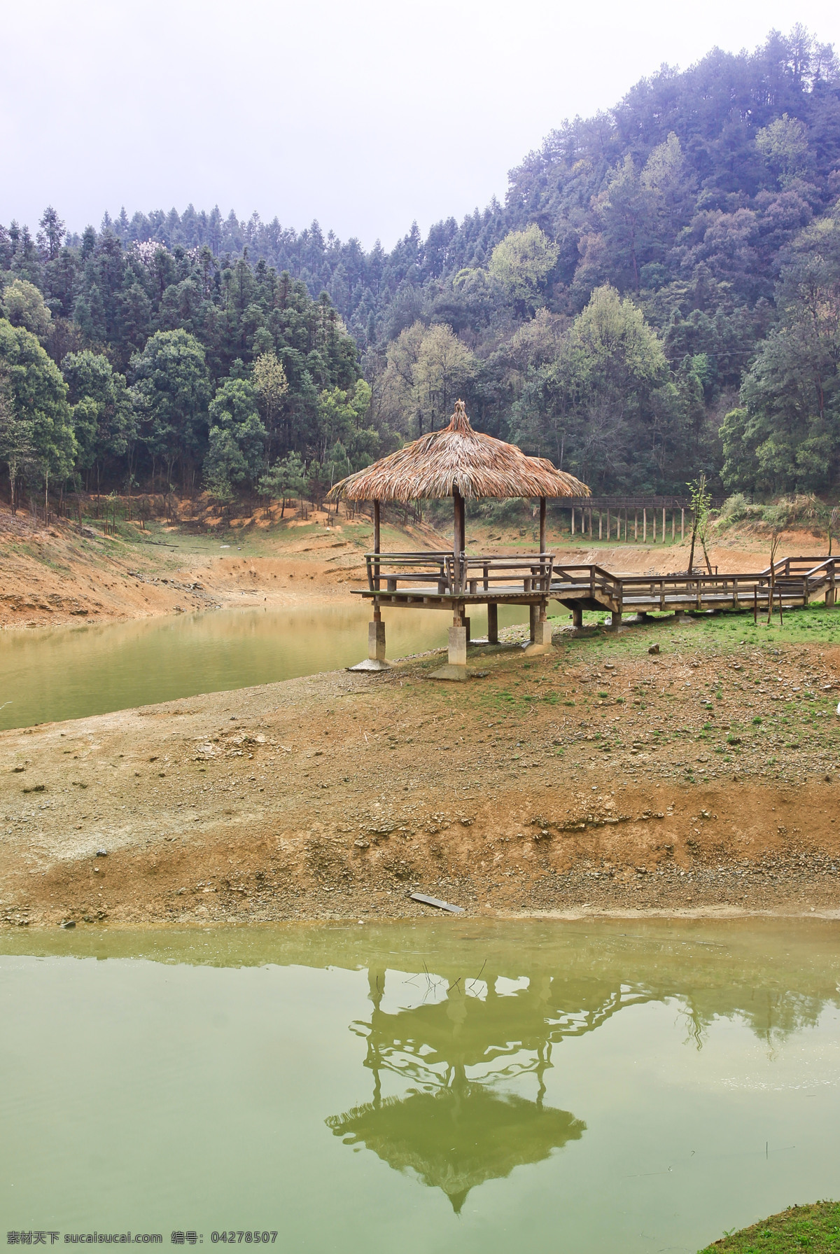 草屋 草湖 湖景 风景 龙川湾 千岛湖 山 小茅屋 国内旅游 旅游摄影 白色