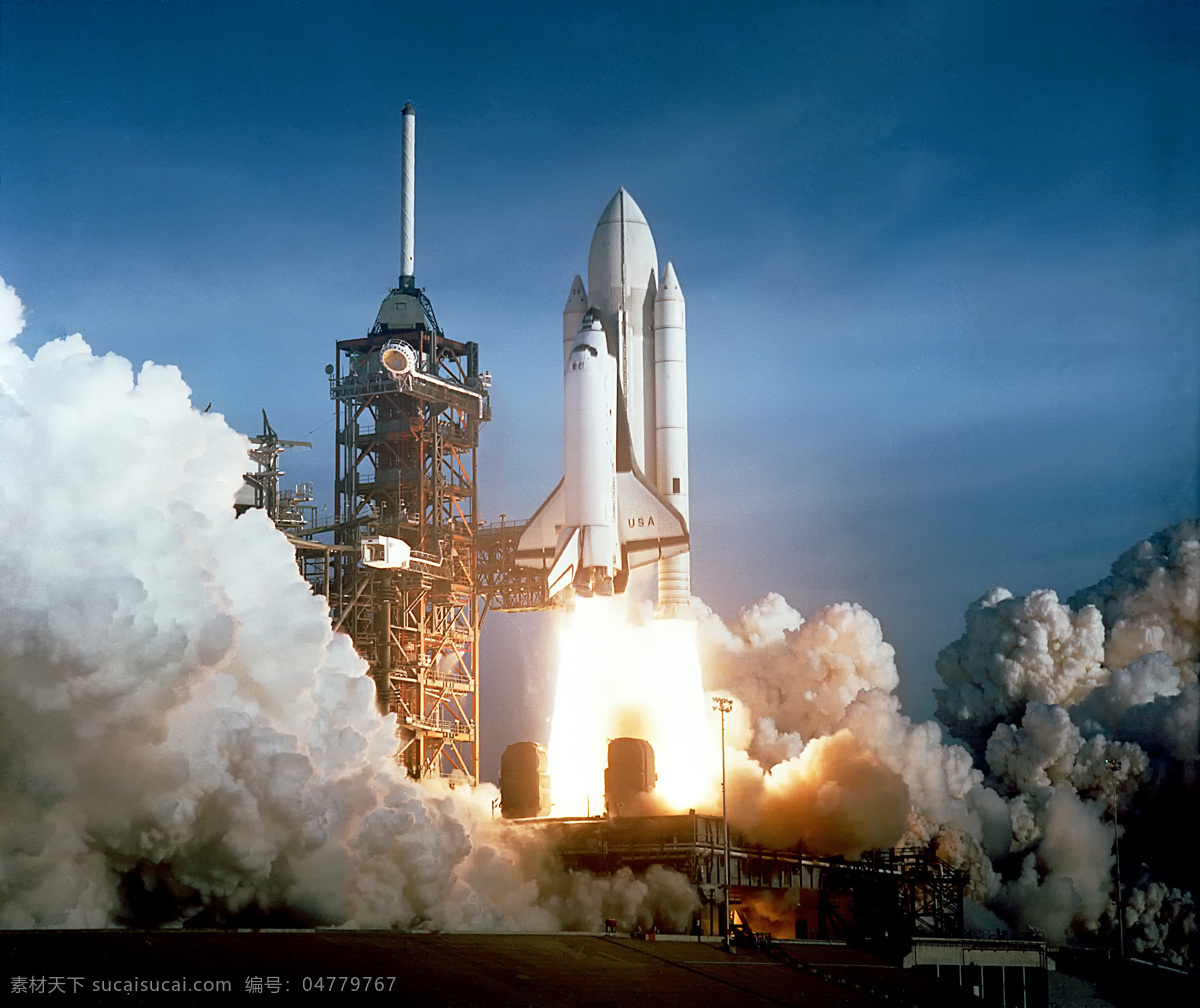 1981 年 月 日 哥伦比亚号 太空梭 升空 画面 航天器 美国 航天飞机 火箭 发射架 发射 点火 浓烟 喷火 科学研究 现代科技