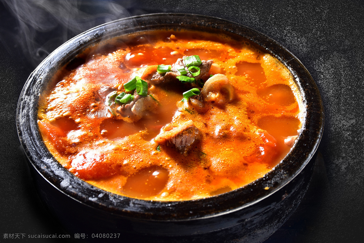 石 锅 牛腩 柿子 汤 牛肉 西红柿 石锅 餐饮美食 传统美食