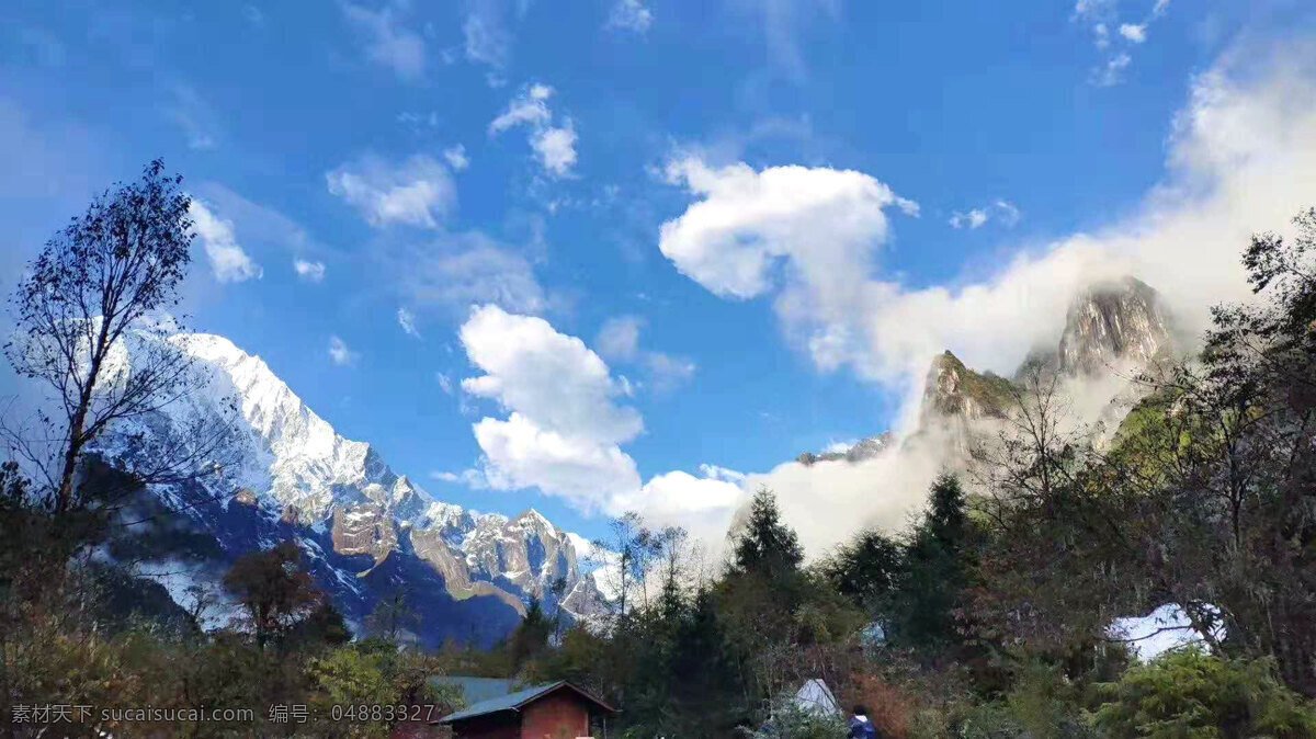 雪山 高原秋景 燕子沟 云雾缭绕 秋景 高原山峰 旅游摄影 国内旅游