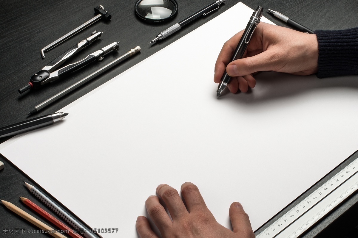 素描 效果图 样机 素描样机 草图样机 手握笔 笔 画画 创作 模板 草图 产品效果图 vi设计