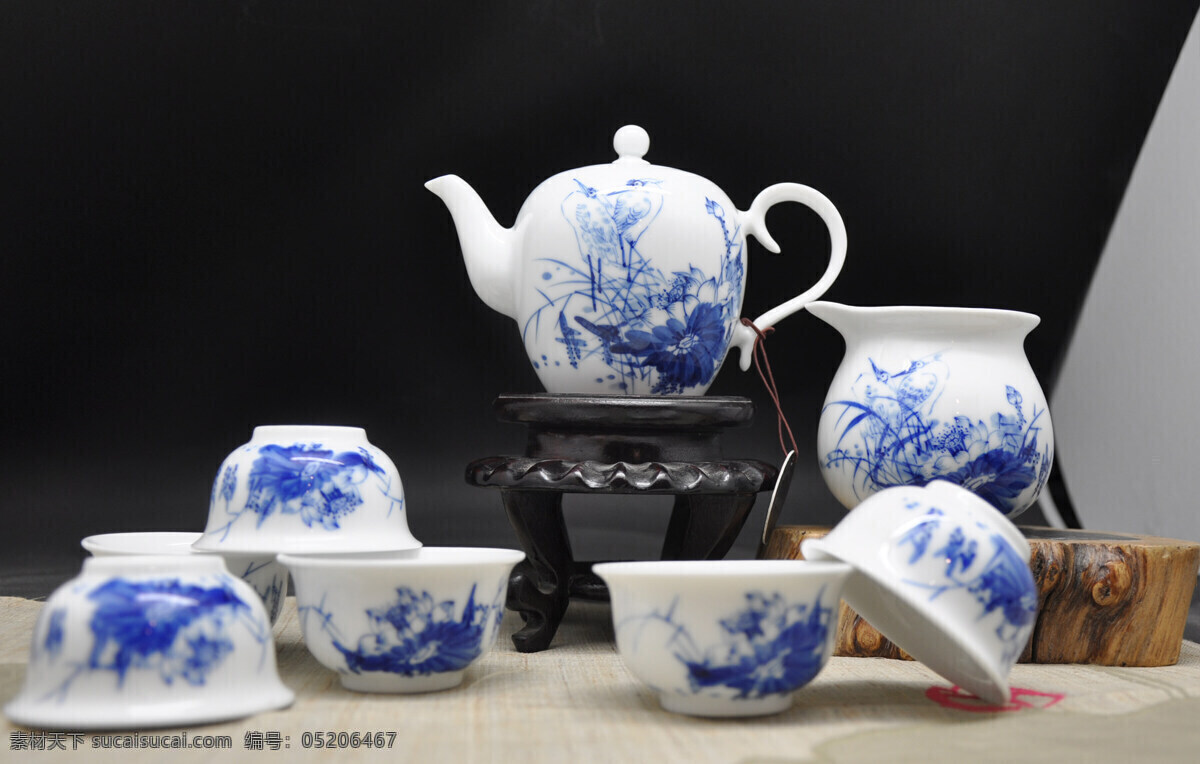 青花瓷 茶具 茶壶 茶碗 无盖茶杯 积水茶盘 套装茶具 优质瓷器 用茶器具 传统文化 文化艺术