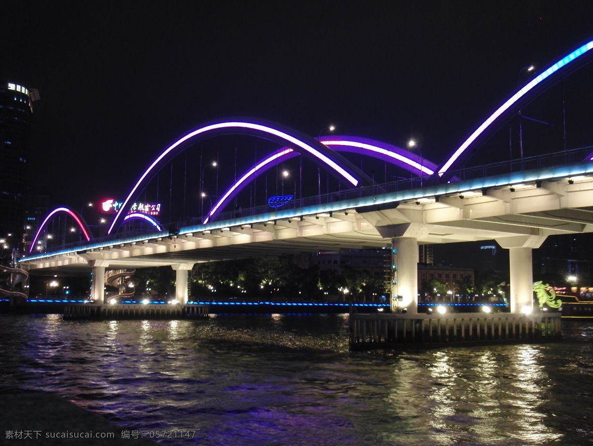 大桥 夜景 建筑摄影 建筑园林 水面 夜灯 大桥夜景 安逸 家居装饰素材 灯饰素材