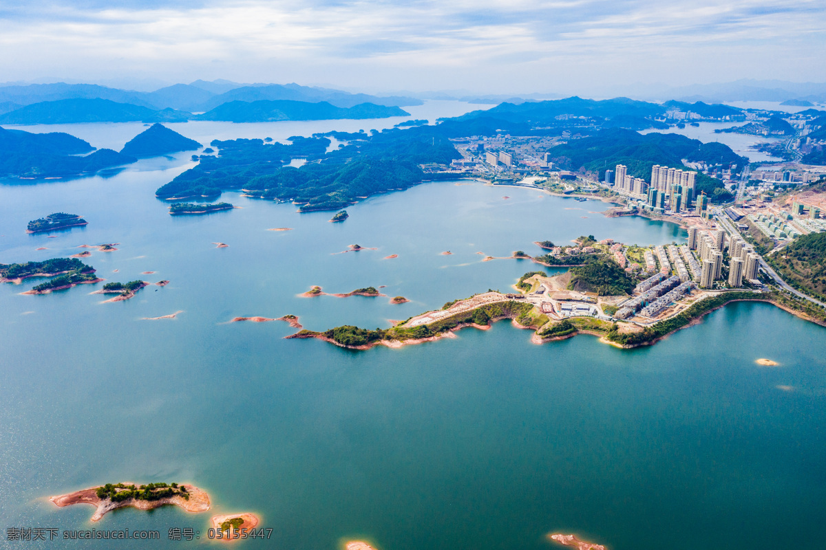 美丽的千岛湖 景点 山水 山水风景 山 度假 旅游 天空 风景 湖面 清新桌面背景 绿色背景 旅游背景 山水树林 明信片风景 蓝天白云 青山绿水 绿色桌面背景 高清风景图片 桌面壁纸 自然景观 自然风景 山水画图片 河流 风景图片 唯美图片 风景画 风景壁纸 山水背景素材 大自然 草原 草地 大海礁石