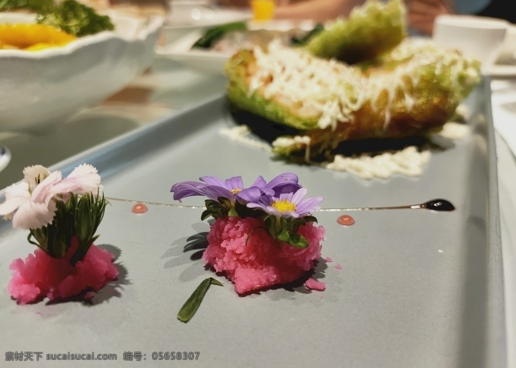 食物图片 美食 菜色 菜肴 美味 色香味全 餐厅 就餐 吃饭 花朵 生活百科 生活素材