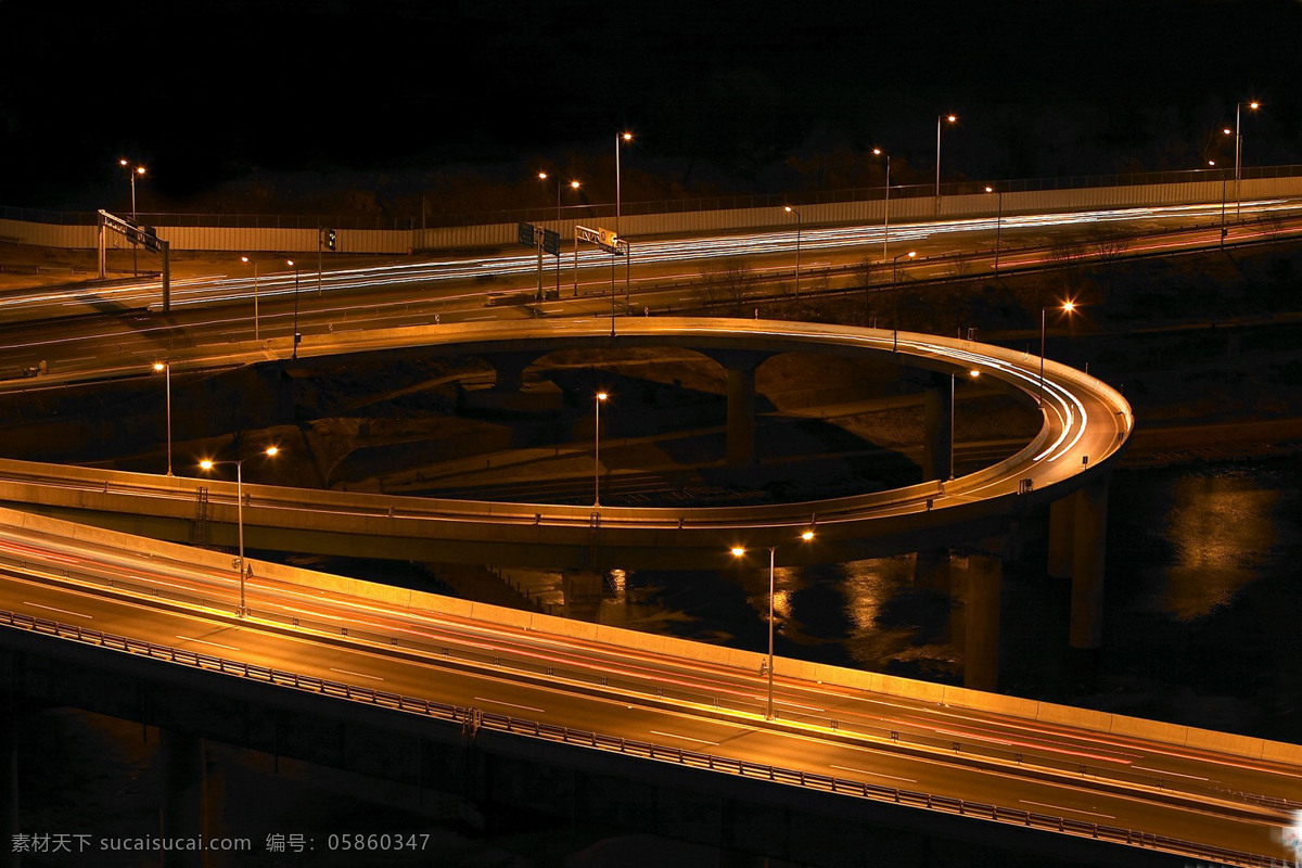 夜中美景 高速公路 夜晚 灯火通明 路灯 天空 橙色 色彩斑斓 自然景观 自然风景 摄影图库