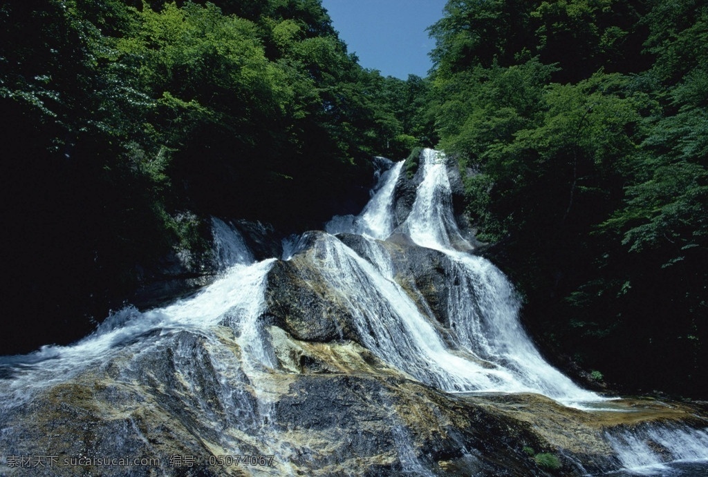 山水风景 山水 自然风景 小溪 树林 绿色 绿水 石头 蓝天 瀑布 飞流 自然景观