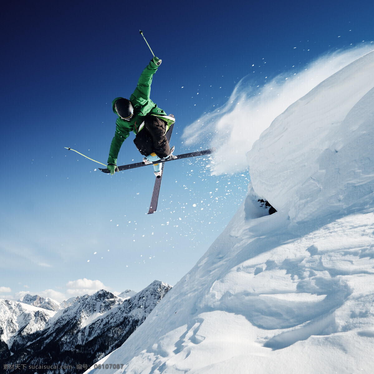 下山 坡 滑雪 运动员 雪花飞舞 高山 雪山 运动 雪地 雪花 滑雪板 户外运动 滑雪图片 生活百科