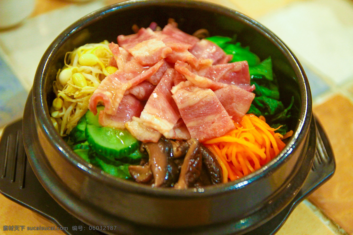 培根石锅拌饭 韩国料理 韩国小吃 韩国美食 韩餐 美食图片 餐饮美食