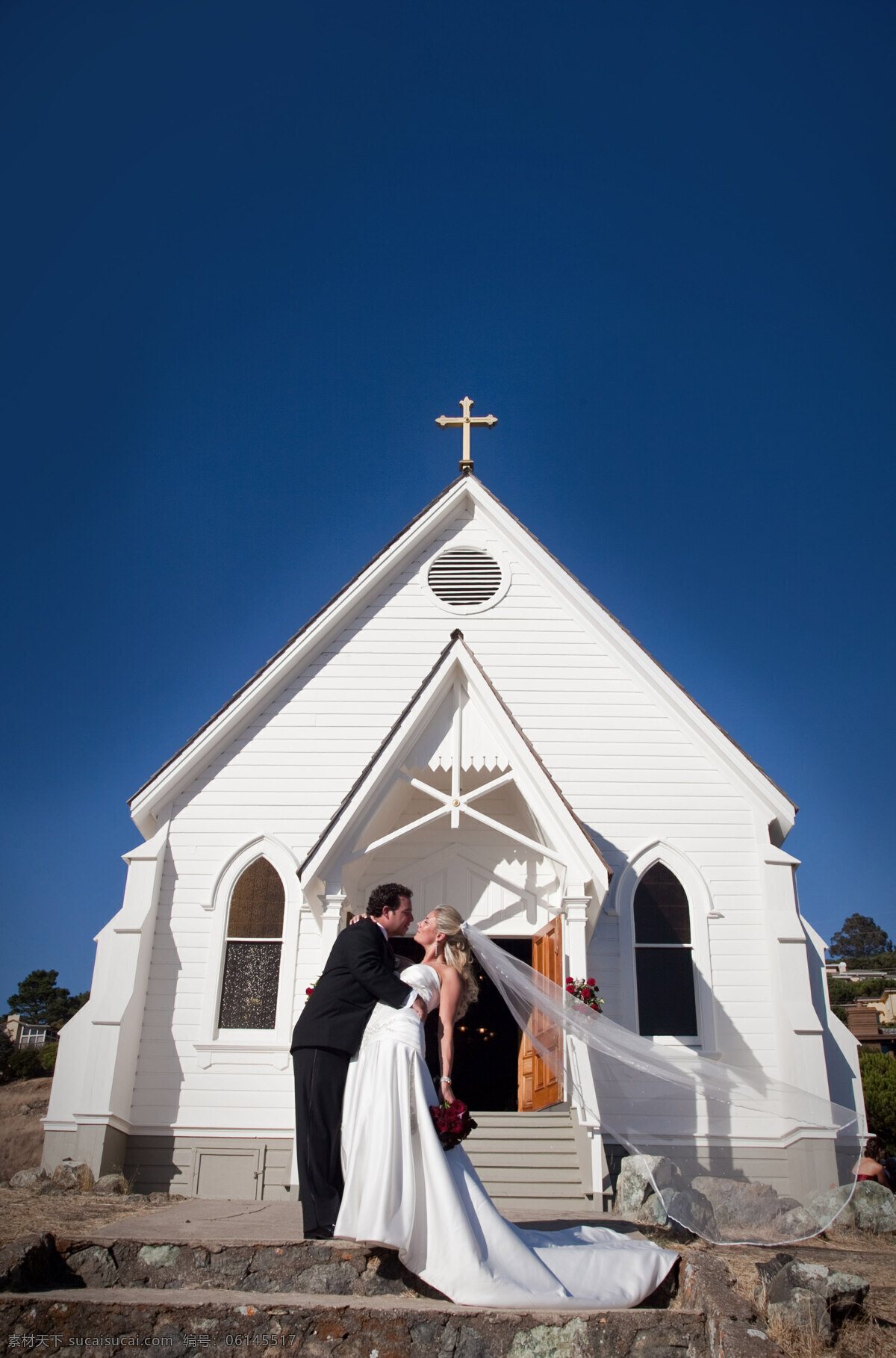 教堂婚礼 教堂 十字架 结婚 外国新娘 婚礼图片 生活百科