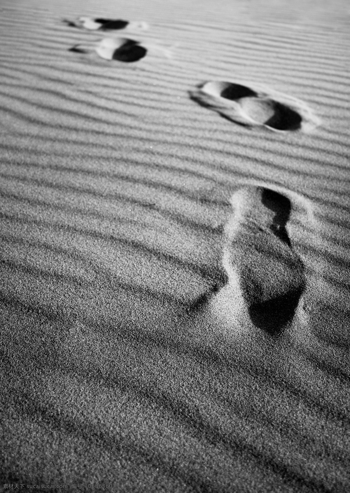 沙漠脚印 脚印 沙漠 黑白 足迹 旅游摄影