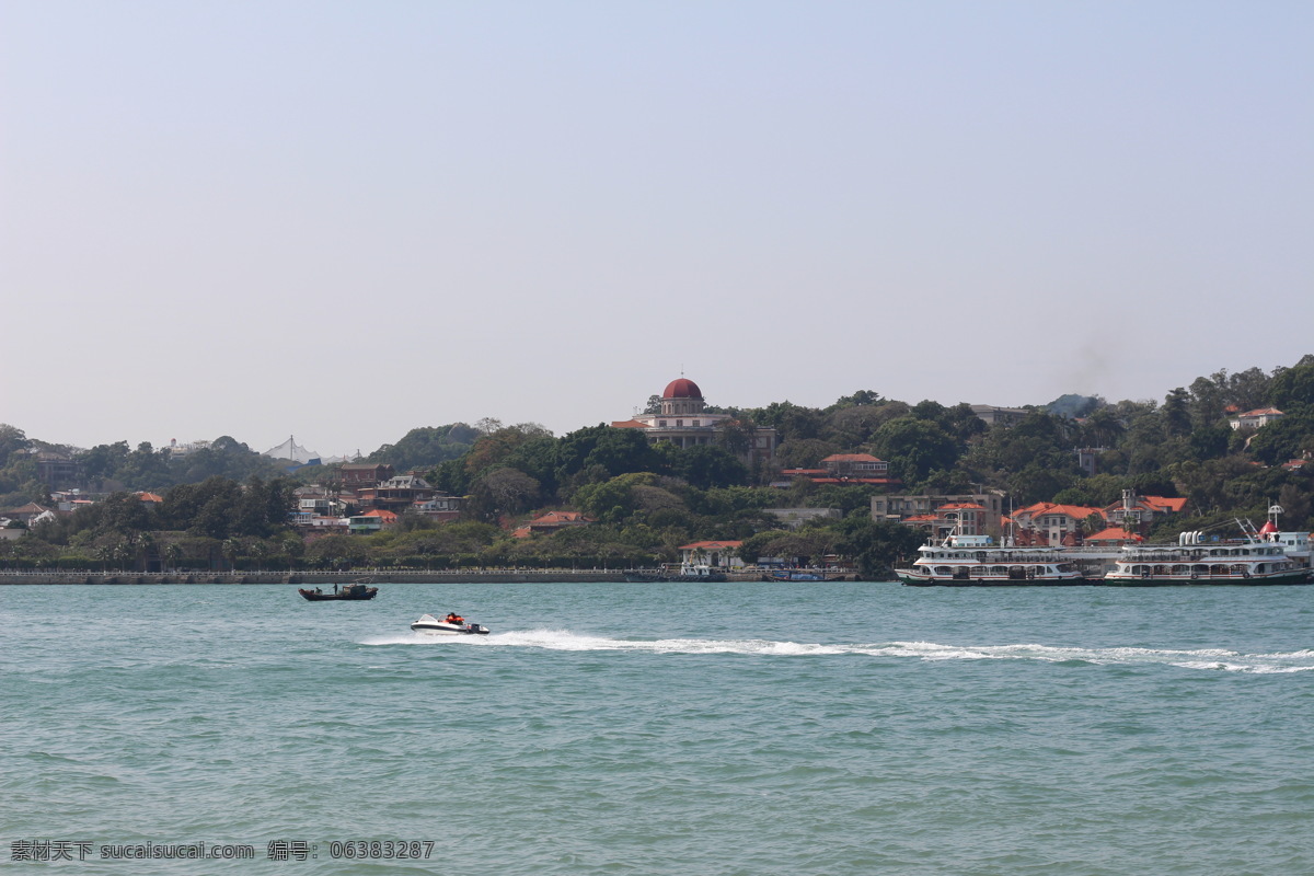 大海 复古 鼓浪屿 海边 海边建筑 建筑 蓝天 浪花 八卦楼 鼓浪屿八卦楼 特色建筑 游艇 鼓浪屿风景 自然风景 旅游摄影 风景 生活 旅游餐饮