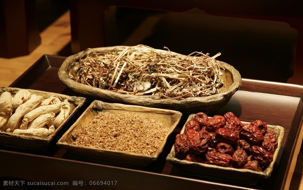 中医药材图片 中医药材 托盘 食品 中医 药材 东方 补品 食物 香料 红枣 cc0 公共领域 大图 餐饮美食 传统美食