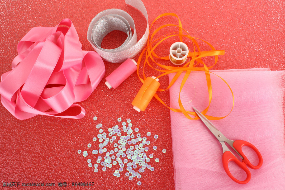 粉色 丝带 透明 扣子 缝衣服 裁剪 缝纫制品 剪刀 皮尺 大头针 纽扣 其他类别 生活百科 生活用品