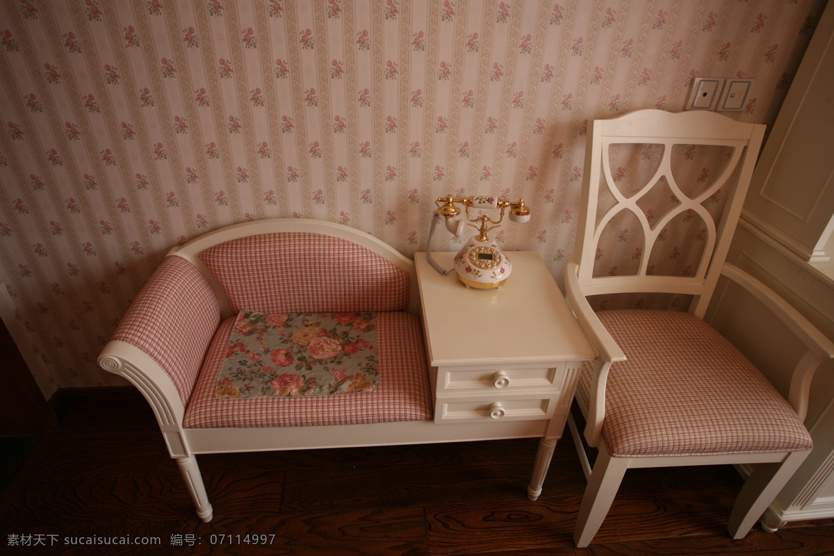 粉色 室内 桌椅 设计图 家居 家居生活 室内设计 装修 家具 装修设计 环境设计