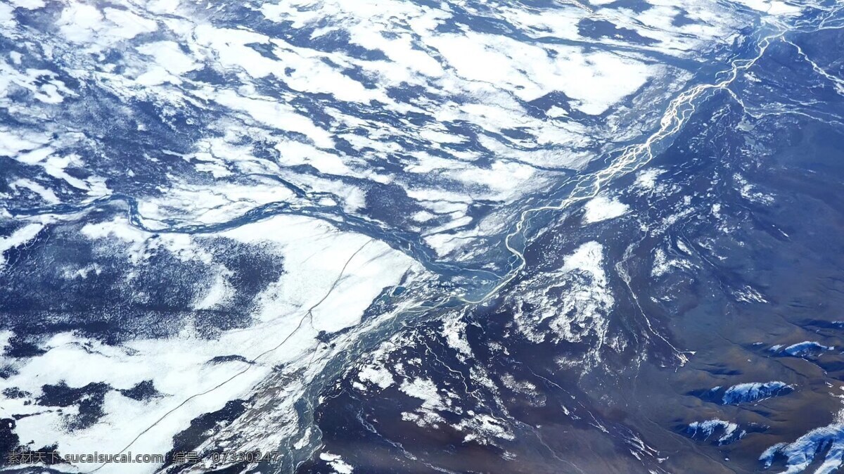 山丘 雪山 雪沟壑 沟壑 雪 高空雪山 摄影素材 自然景观 自然风景