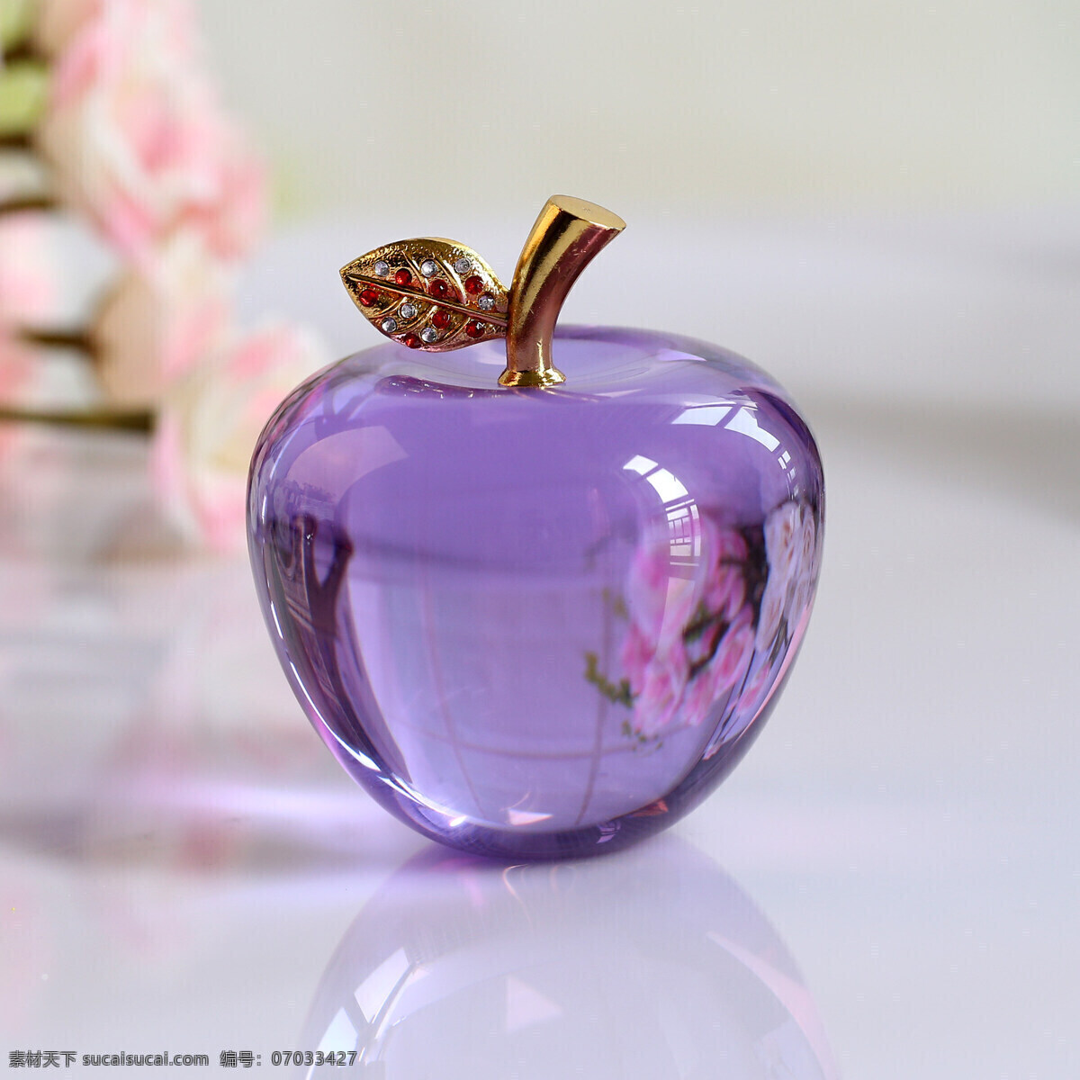 水晶苹果 平安夜 紫色苹果 镶钻苹果 礼物 生活百科 生活素材