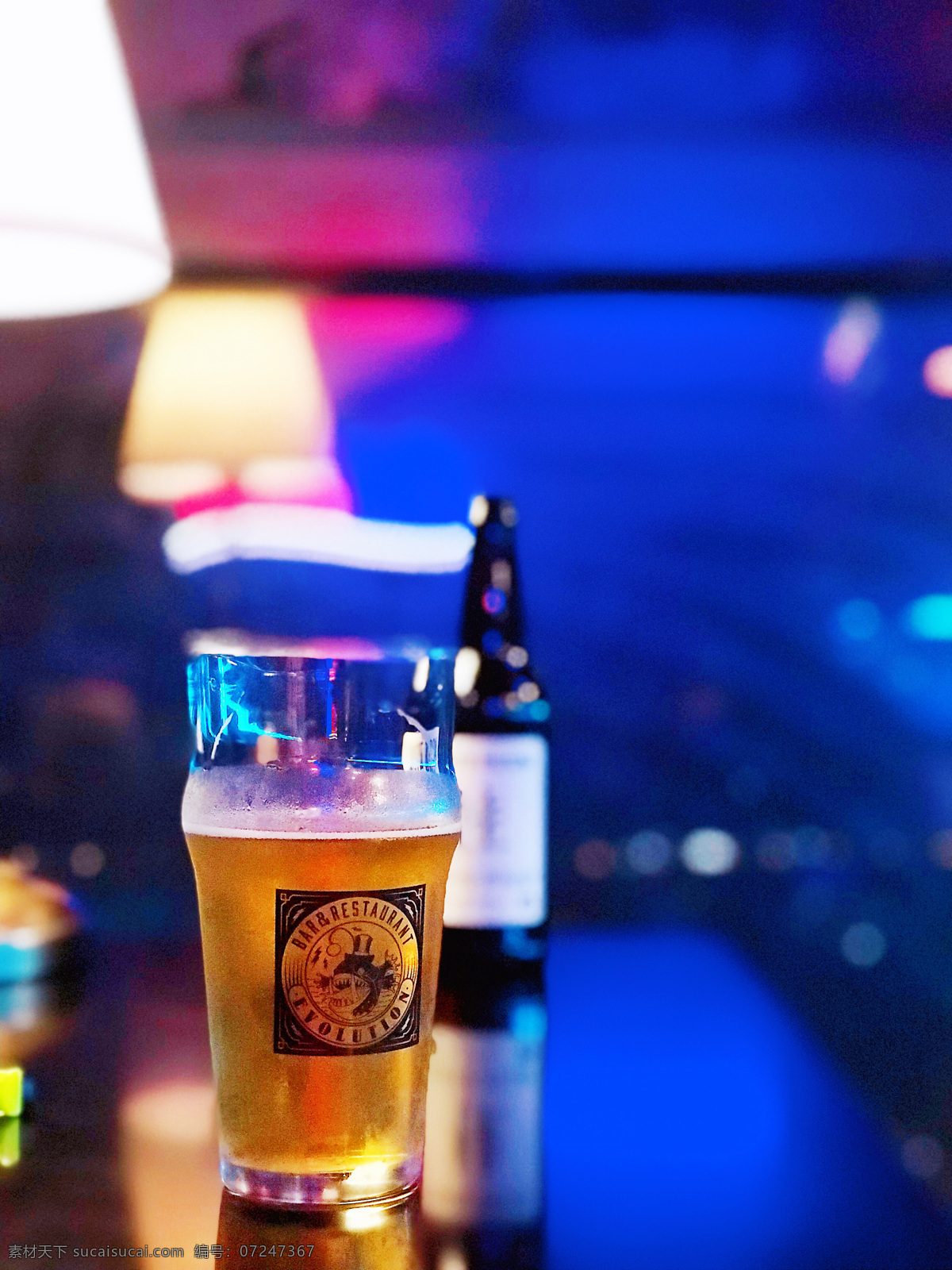 酒吧酒瓶 酒吧 酒瓶 啤酒 饮料 休闲 俱乐部 夜总会 娱乐 庆祝 酒水 餐饮美食 饮料酒水