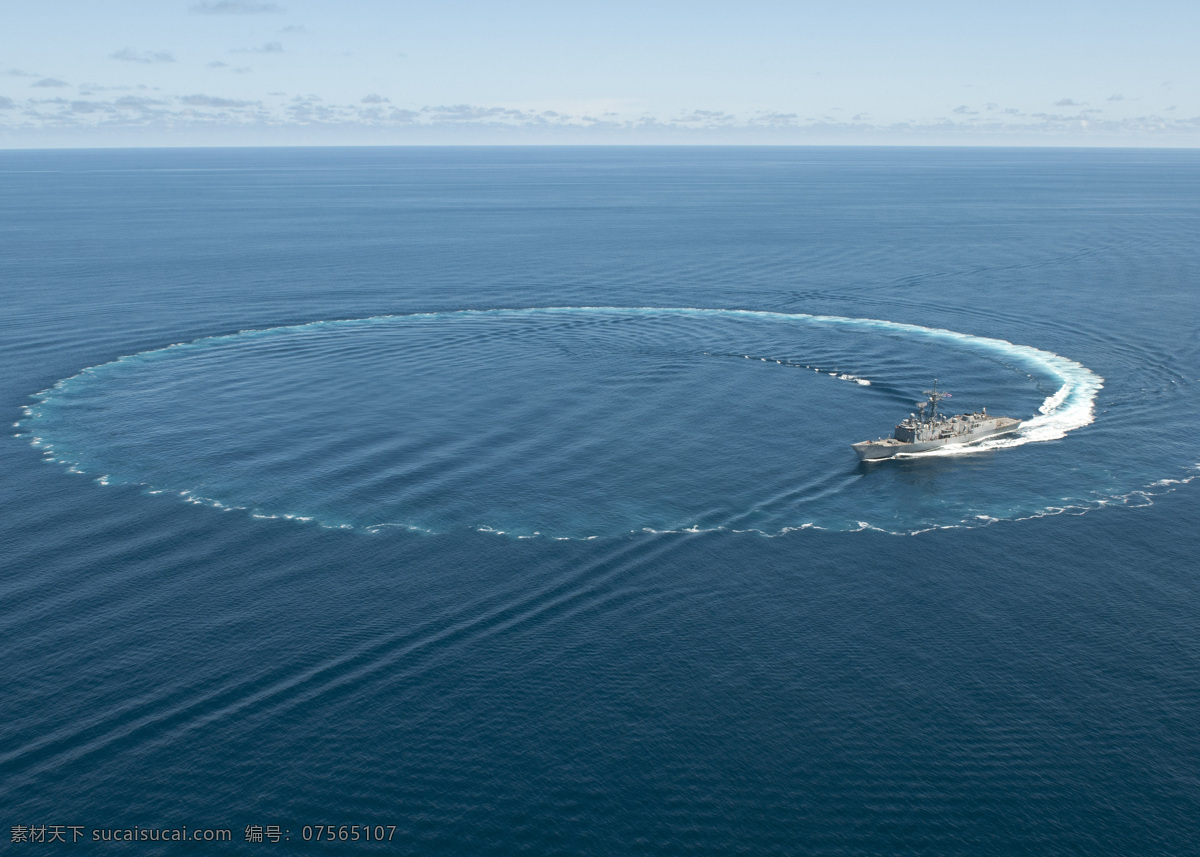 军舰与大海 军舰 大海 蓝天 白云 圆圈 波浪 武器 军事武器 现代科技