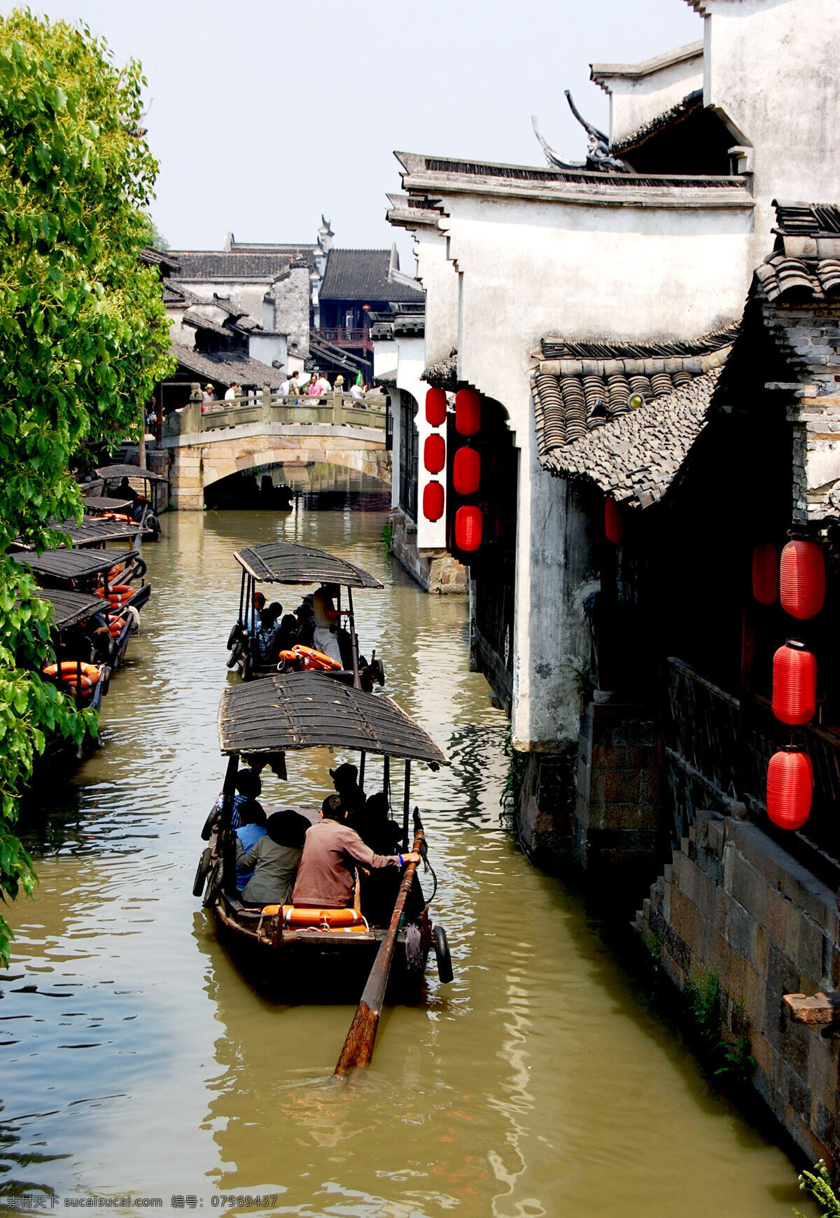乌镇风光 风景 旅游 浙江桐乡 水乡 乌镇 名镇 房屋 瓦房 民居 古建筑 楼阁 水巷 小桥 倒影 游船 游客 石阶 树木 红灯笼 空 水乡风情 水乡乌镇 国内旅游 旅游摄影