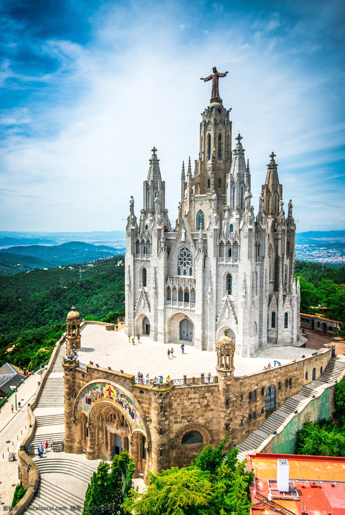 国外 旅游景区 蓝天白云 楼房 建筑 休闲旅游 景区 城市风光 环境家居