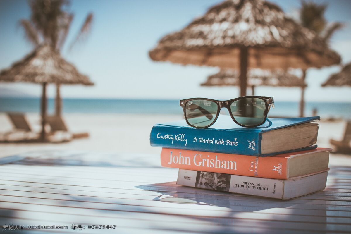 海边 沙滩 书本 眼镜 摄影图片分享 生活百科 生活素材