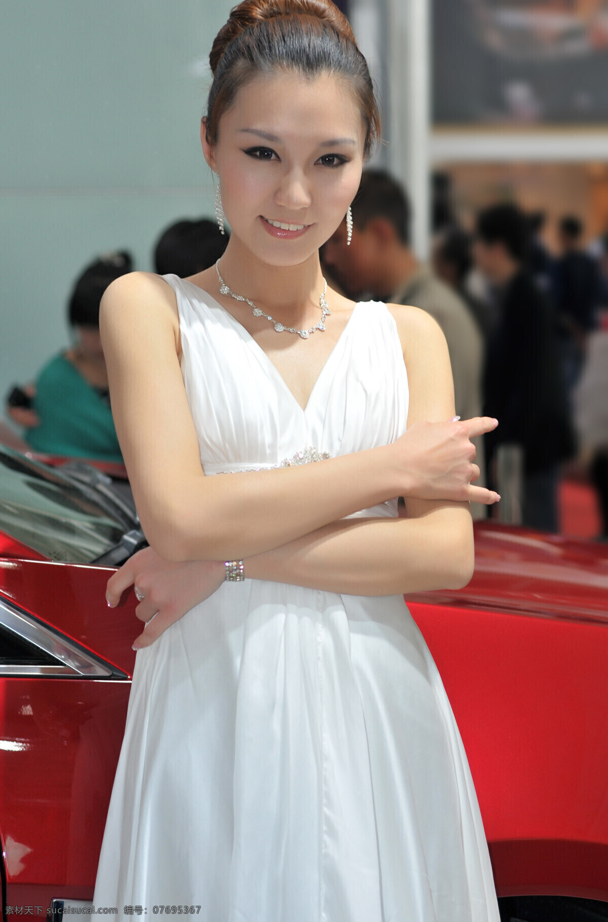 白色 服装 车模 女性 女人 时尚美女 性感美女 服装模特 性感 模特 美女写真 美女图片 人物图片