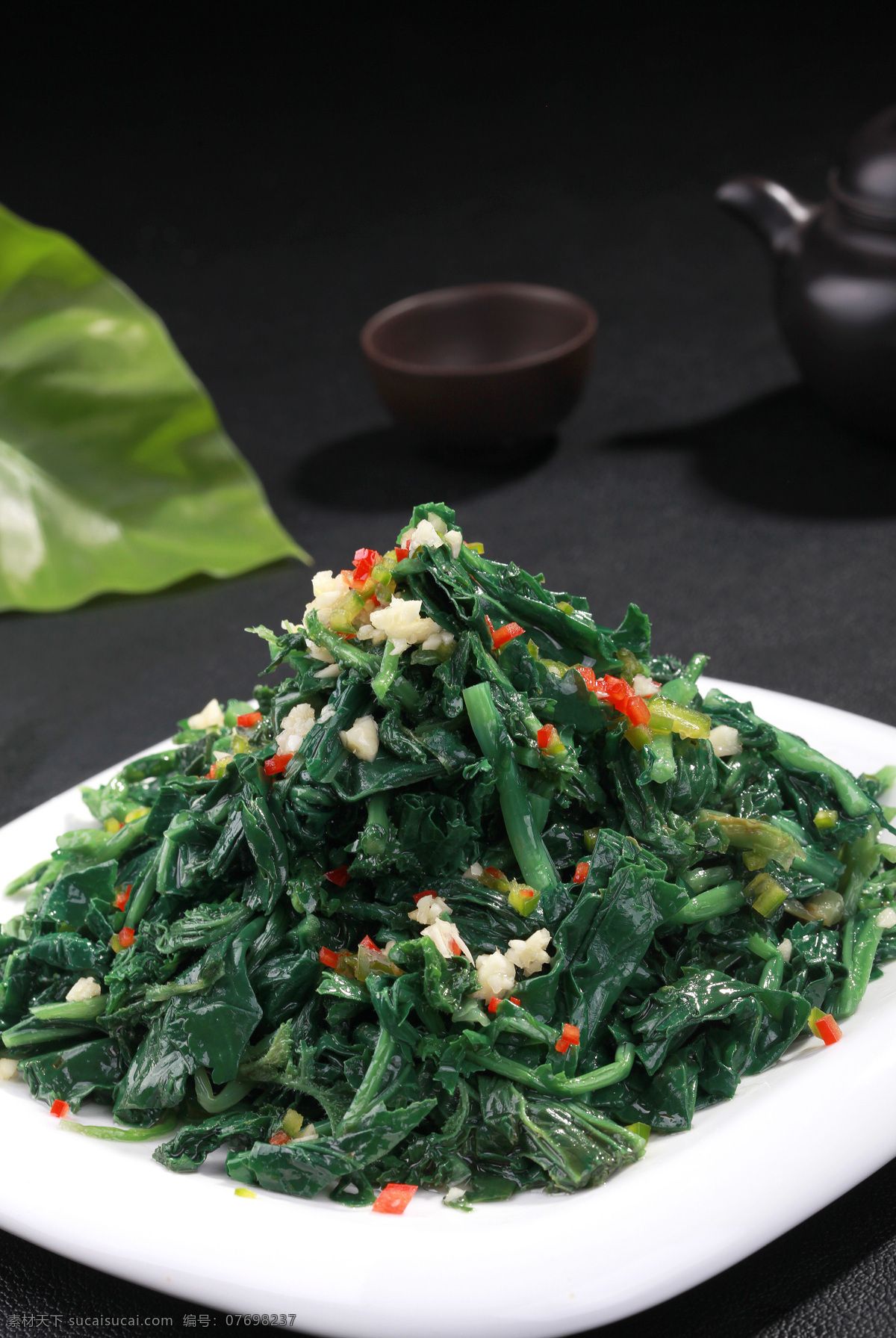 凉拌山野菜 炝拌山野菜 炝拌野菜 山野菜 灰灰菜 拌野菜 凉拌野菜 凉拌灰灰菜 拌灰灰菜 菜品摄影 传统美食 餐饮美食 高清菜谱用图