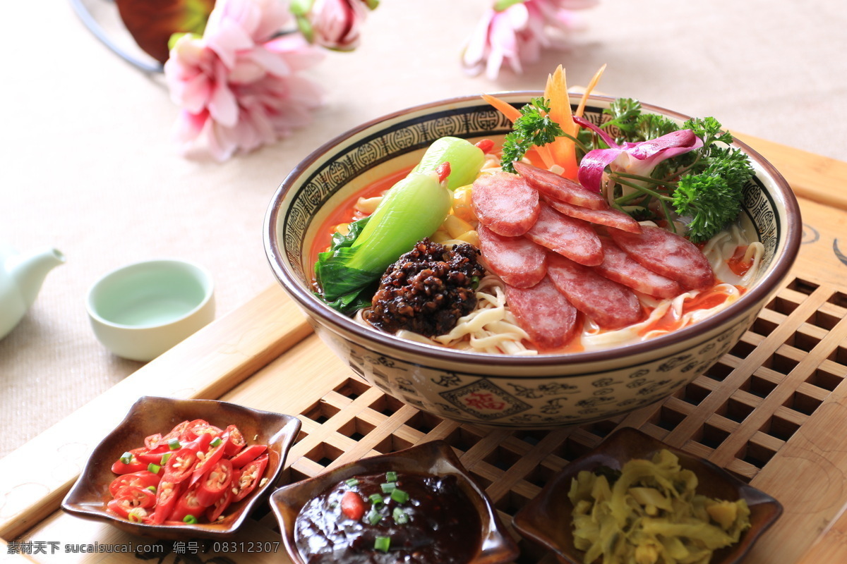 锅盖面图片 锅盖面 镇江 镇江三怪 面条 江南 餐饮美食 传统美食