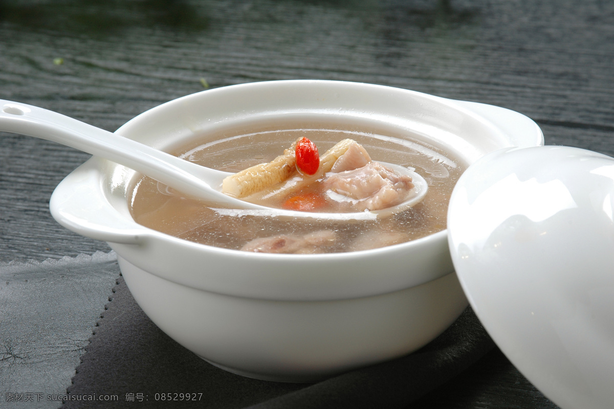 虫草花乳鸽盅 炖汤 乳鸽 炖盅 虫草花 鸽子虫草花 虫草花乳鸽汤 餐饮美食 传统美食