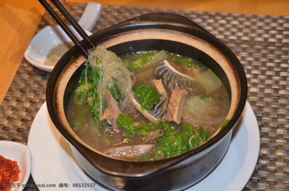 牛味砂锅 牛味 牛杂 砂锅 夜宵 牛肚 餐饮美食 传统美食