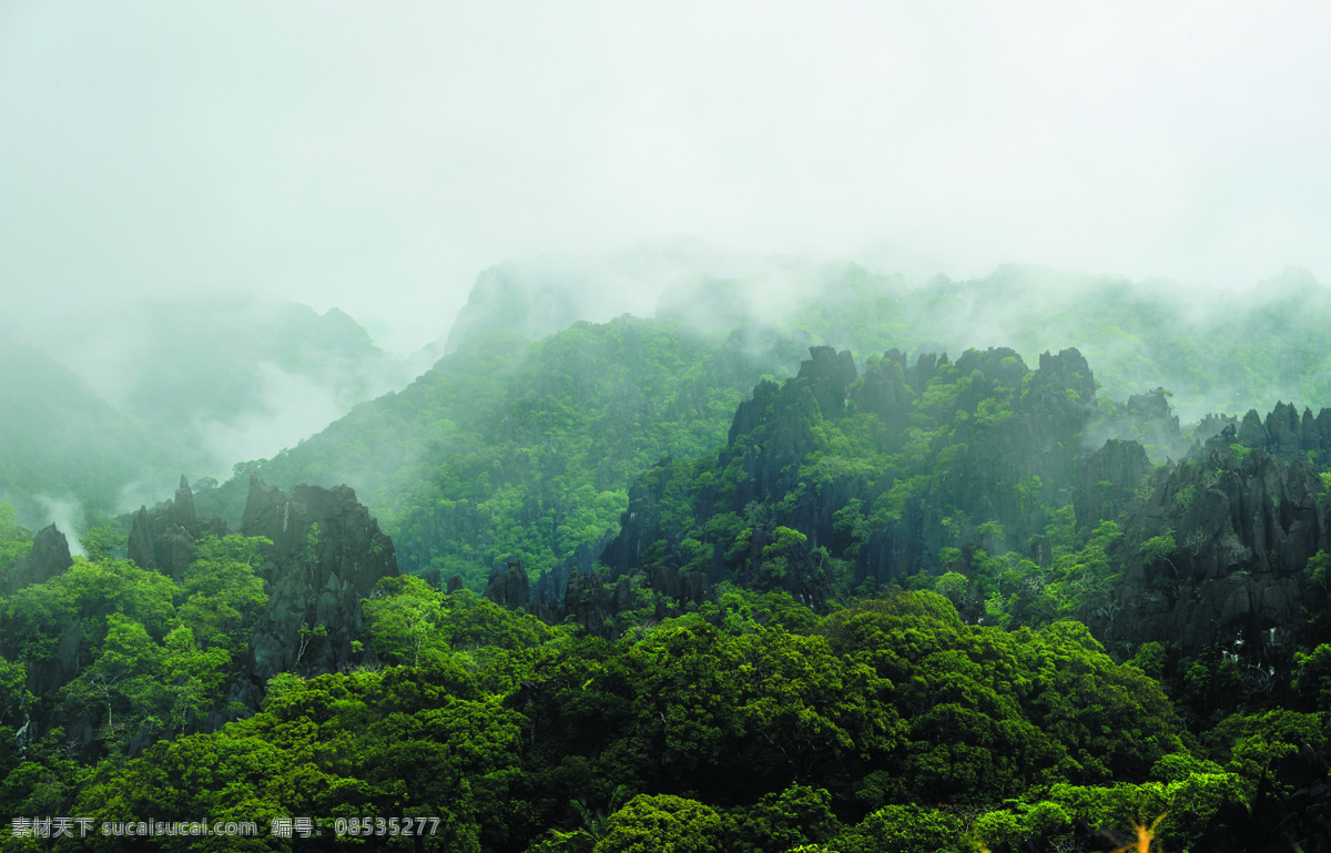 雾 中 石林 翠绿 山峰 装饰 图 翠绿山峰 装饰画 墙纸 壁纸 背景墙 山水画墙纸 沙发装饰画 风景装饰画 卧室装饰画 简约壁纸 餐厅装饰画 墙体装饰画 旅游摄影 自然风景