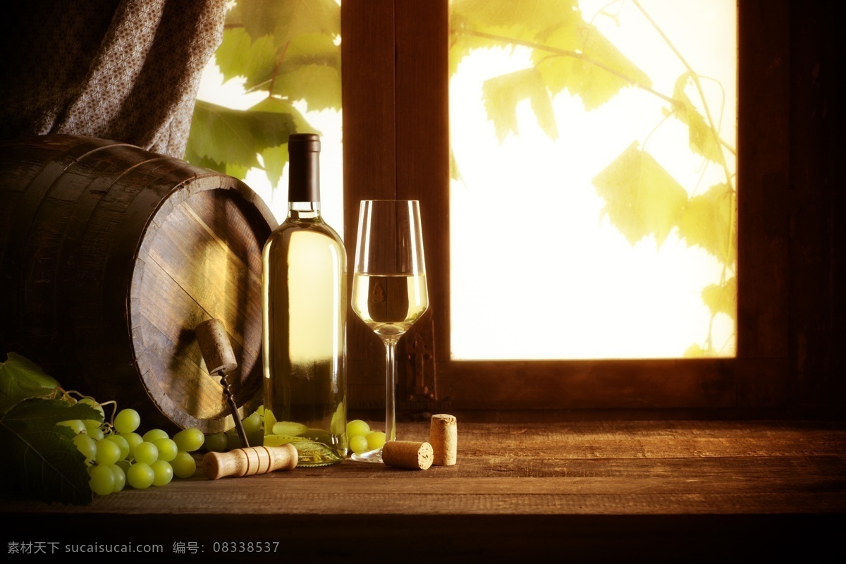 葡萄 饮料 窗户 葡萄叶 植物 水果 酒桶 玻璃杯 酒瓶 饮料图片 餐饮美食