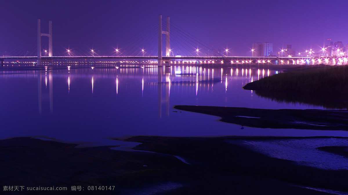 夜晚 城市 灯光 海滩 建筑 建筑景观 蓝天 自然景观 psd源文件