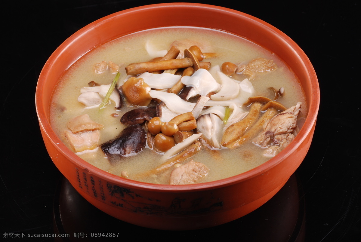 老鸡杂菌汤 鸡汤 杂菌汤 菌汤 汤 传统美食 餐饮美食