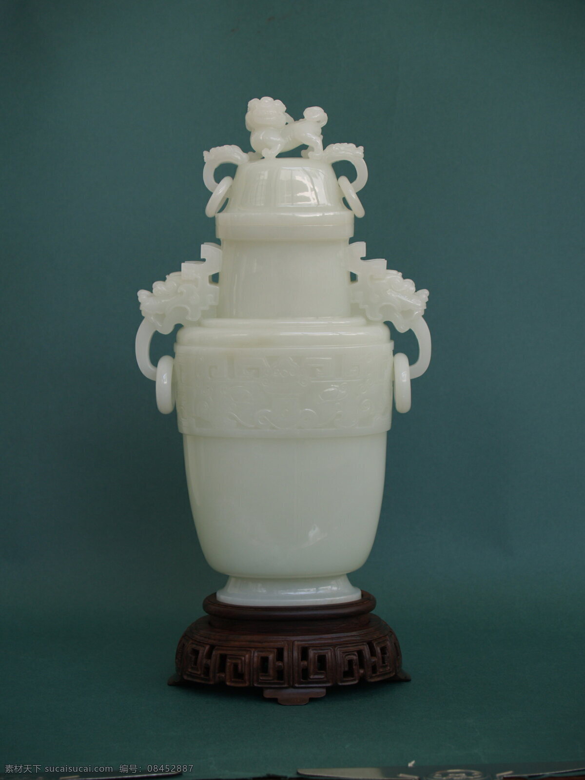 白玉饕餮纹瓶 白玉 玉器 美玉 扬州玉器 扬州玉 玉 礼品 传统文化 文化艺术
