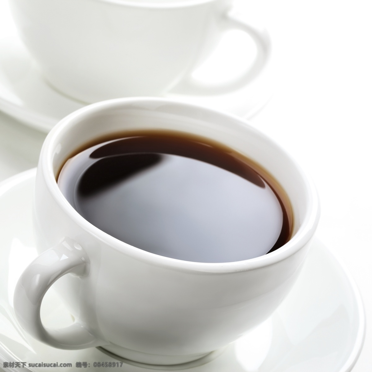 盘子 里 咖啡 盘子里的咖啡 饮料 餐饮美食 陶瓷杯 水杯 咖啡杯 彩色杯子 生活用品 传统工艺品 生活百科