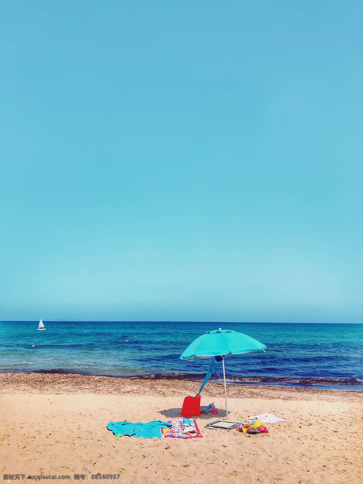 海边图片 海边 海岸线 沙滩 黄沙 海浪 大浪 风浪 浪花 礁石 太阳伞 遮阳伞 天空 云朵 景色 美景 风景 自然景观 自然风景