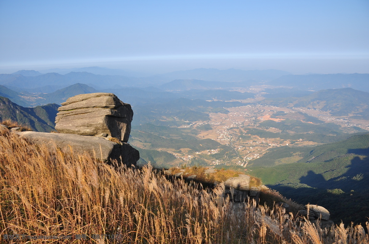 萍乡 武功山 武功 山 风光 山顶 晴空 烟雨武功山 魅力武功山 唯美 风景 高山草原 草原 绿地 草甸 蓝天 白云 江西武功山 旅游摄影 国内旅游 灰色