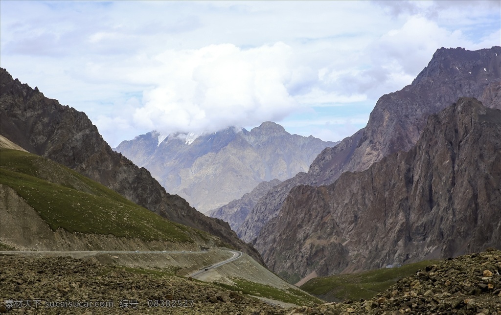 独库公路 天山 山脉 大自然 自然风光 公路 旅游摄影 国内旅游