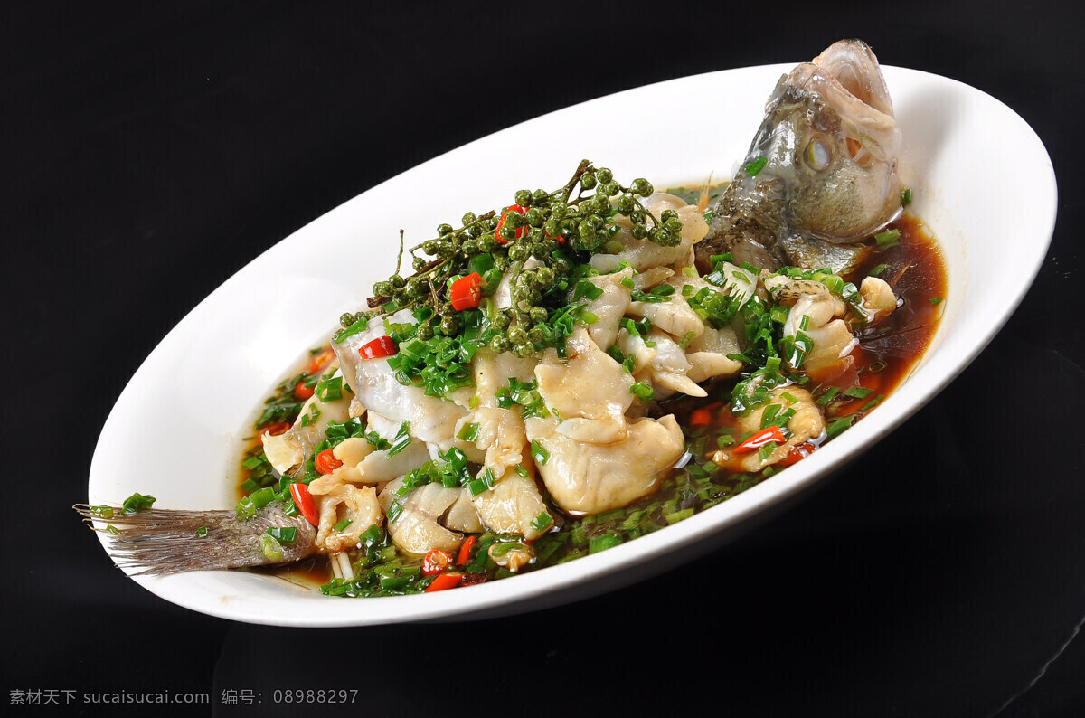 飘香 葱 椒 鲜 鲈鱼 传统美食 餐饮美食