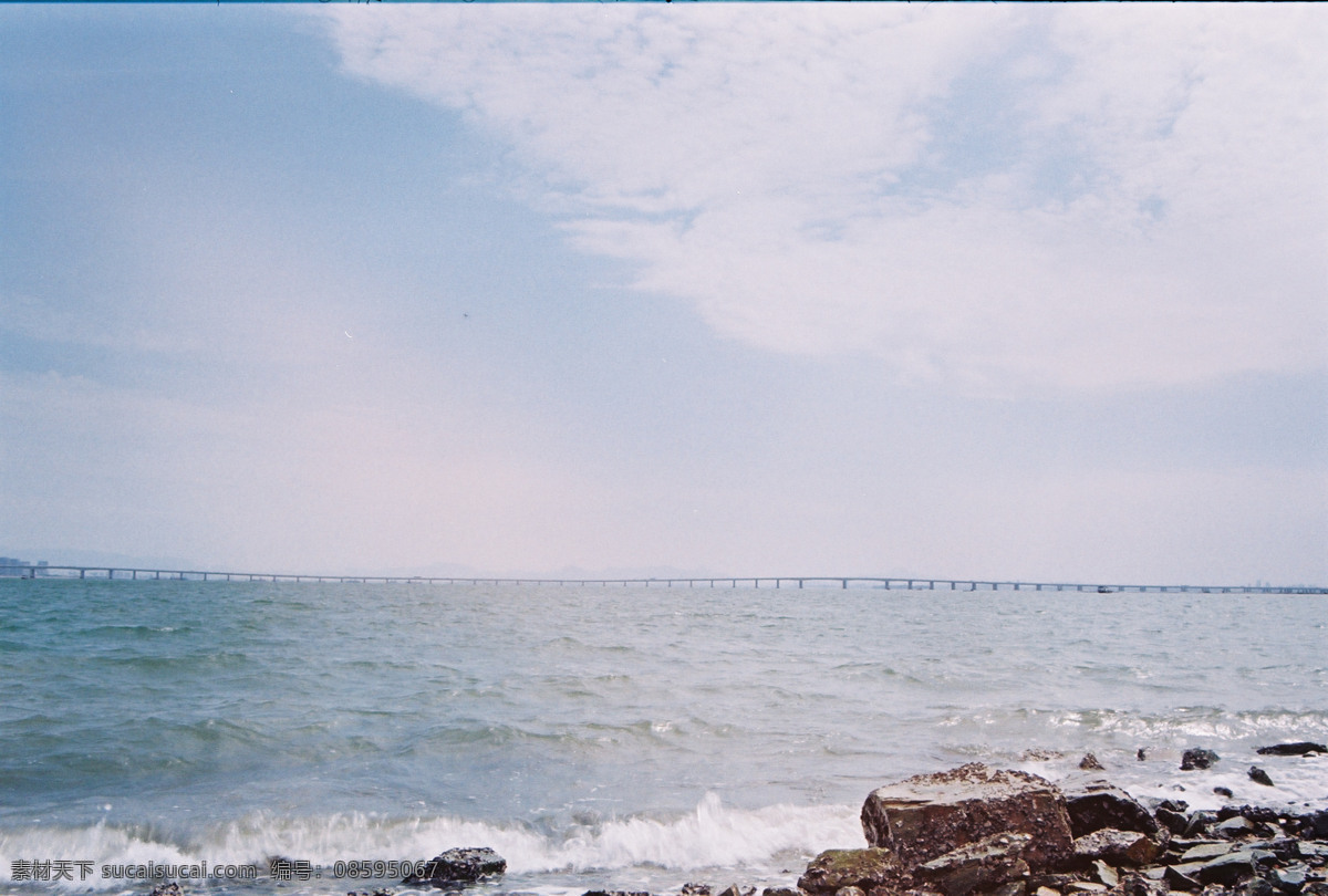 集美大桥 海洋 浪花 礁石 天空 风吹云 自然风景 旅游摄影