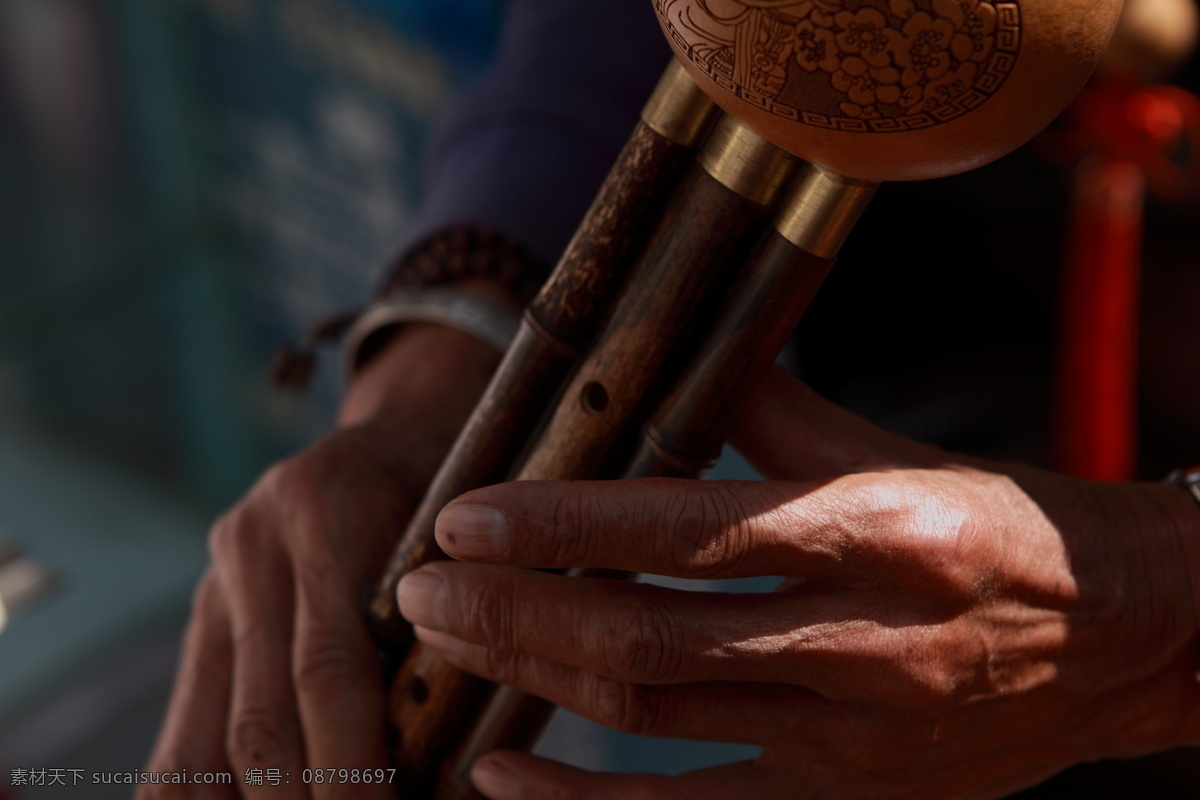 手 葫芦丝 老人 藏族 少数名族 传承 艺术 老年人物 人物图库