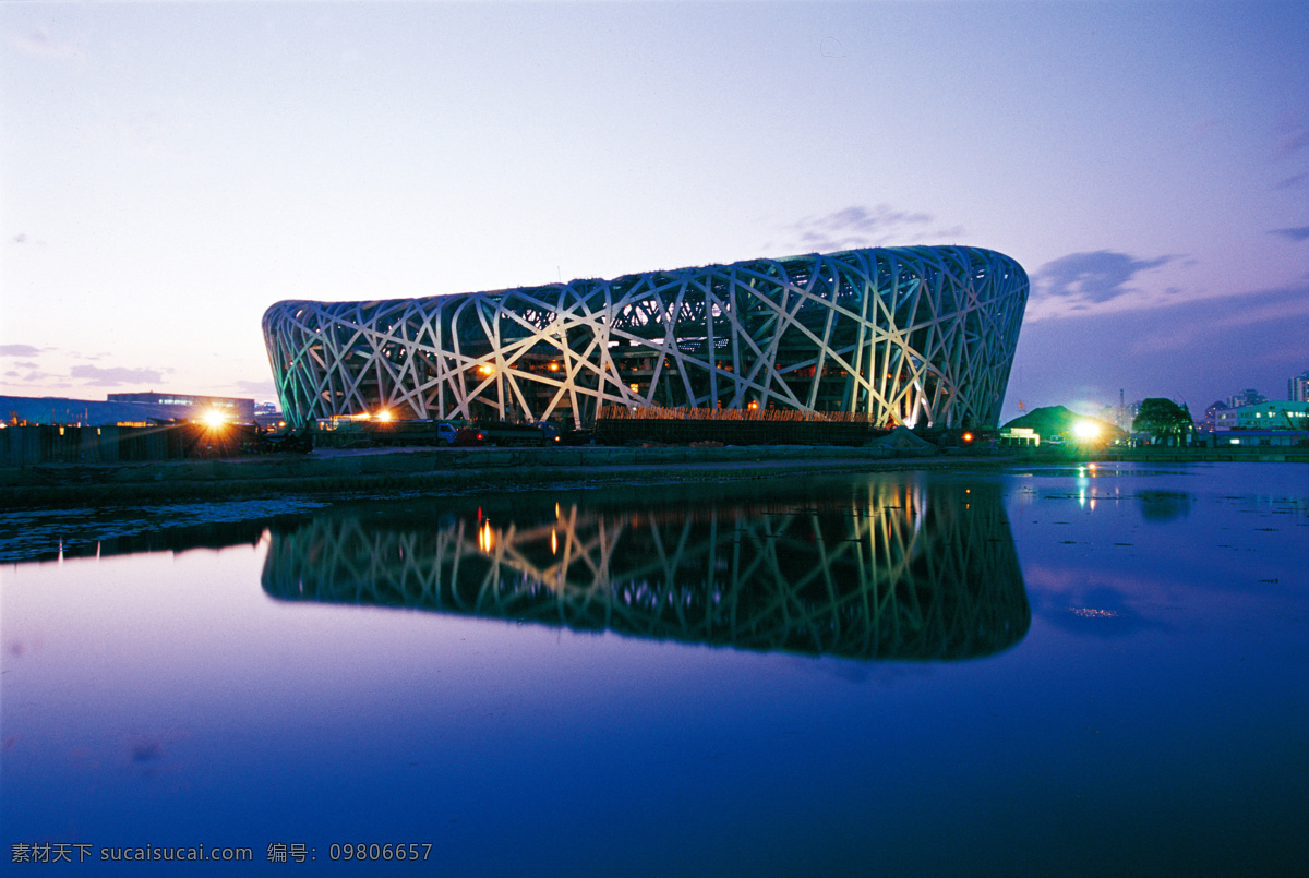 北京奥运鸟巢 北京 奥运会 2008年 鸟巢 天空 建筑 夜晚 灯火 美丽 桌面背景 白云 蓝天 倒影