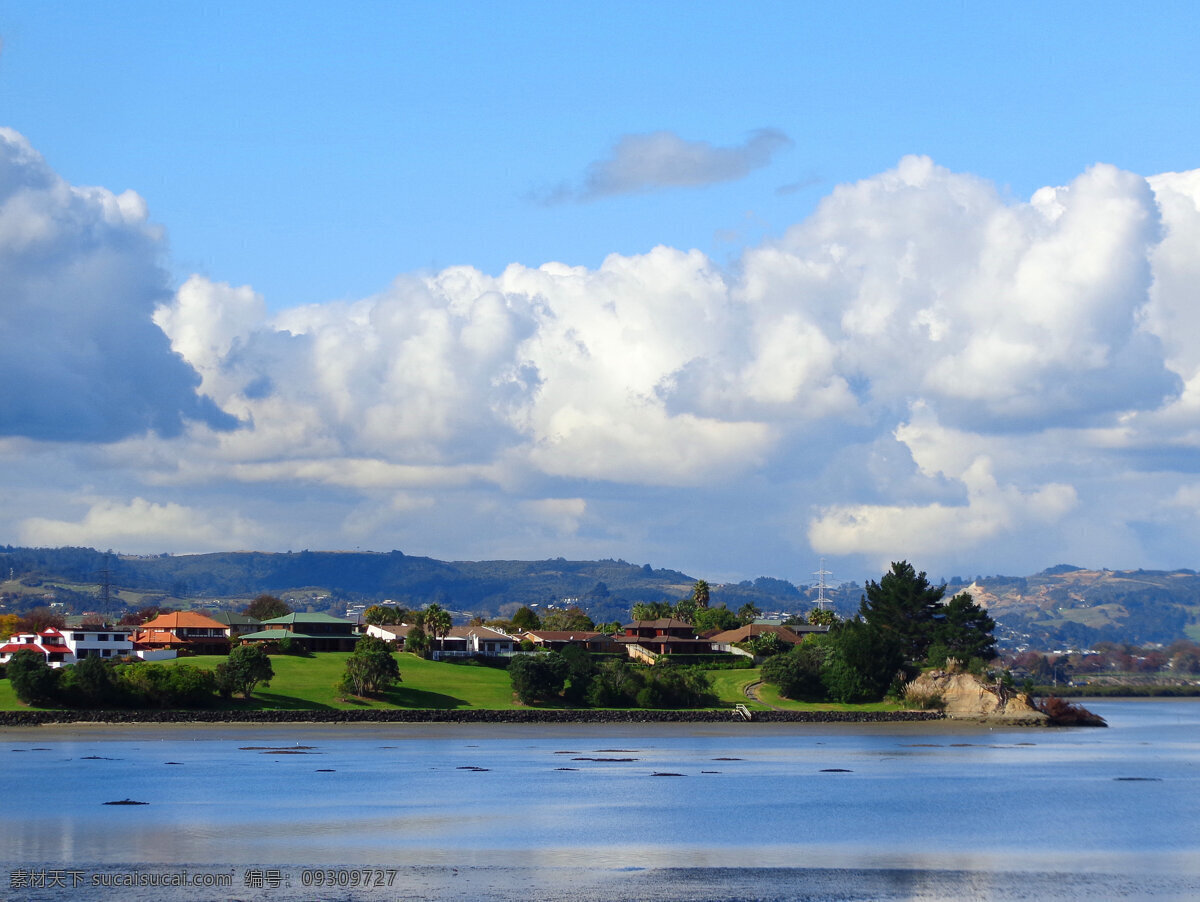 天空 蓝天 白云 远山 海湾 海水 绿树 绿地 草地 建筑群 别墅 新西兰 海滨 风光 旅游摄影 国外旅游