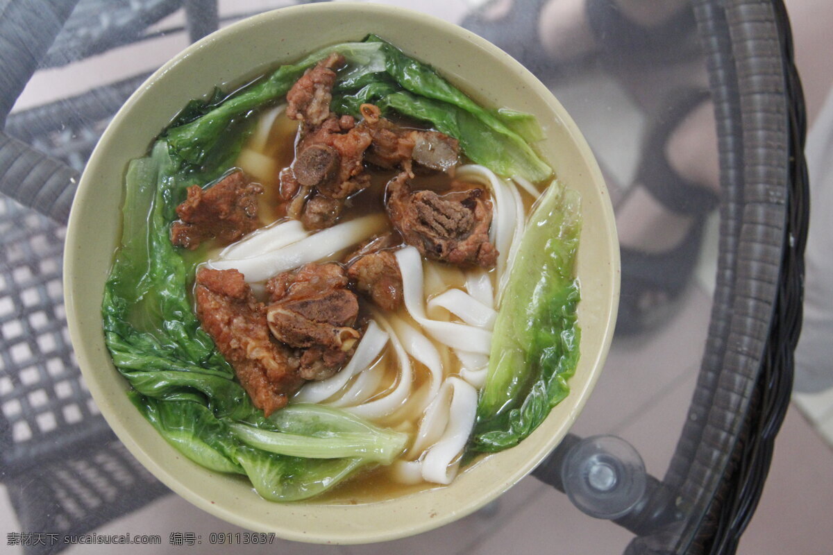 排骨面 排骨 河粉 青菜 大碗 美味 传统美食 餐饮美食
