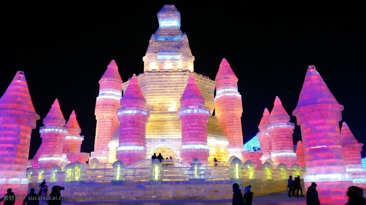 哈尔滨冰灯 冰灯 冰灯景观 哈尔滨 冰灯雕塑 雪乡 旅游 建筑园林 雕塑
