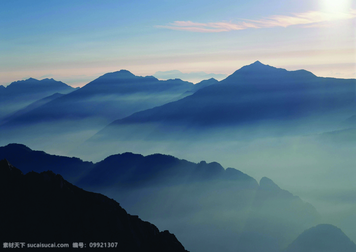 山景 远山 雾气 晨光 晨曦 自然风景 旅游摄影