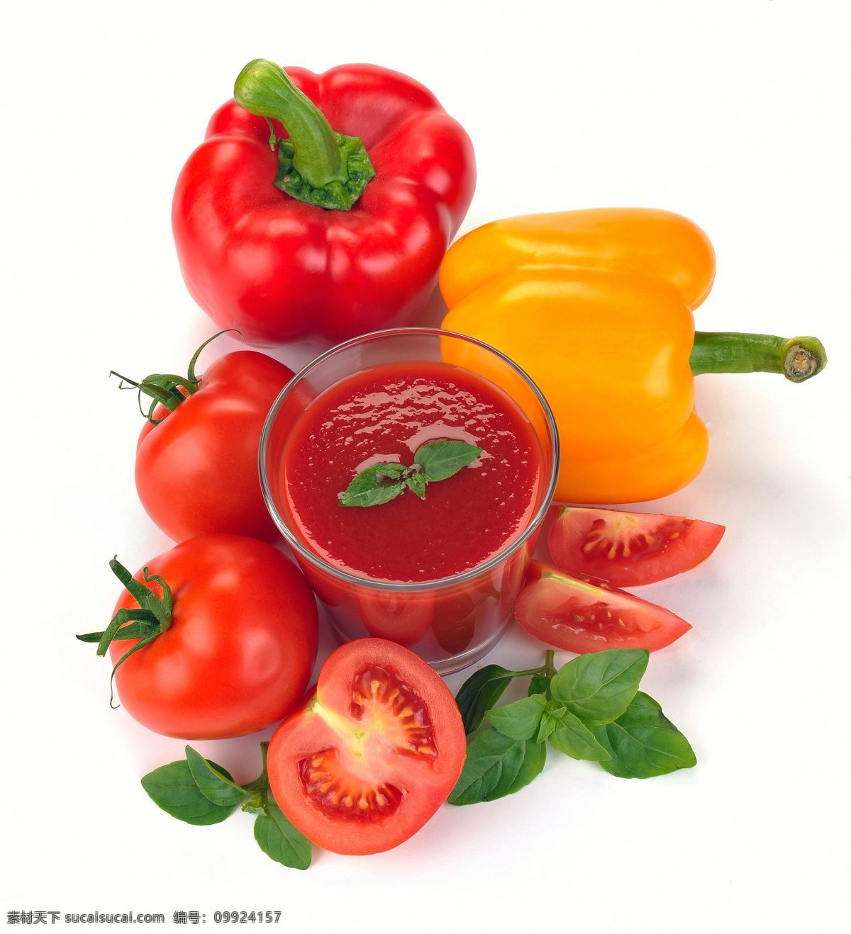 一杯 番茄汁 辣椒 番茄 可口的西红柿 西红柿 小西红柿 小番茄 蔬菜 健康蔬菜 蔬菜图片 餐饮美食