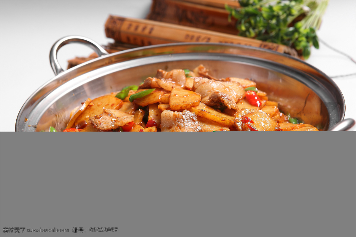 干锅土豆片 美食 传统美食 餐饮美食 高清菜谱用图